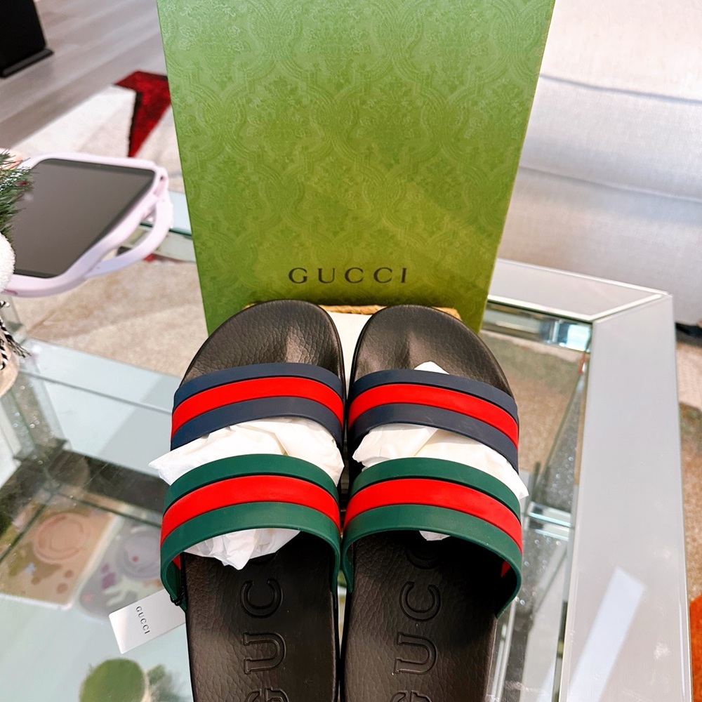 Gucci - Picture 2 of 2